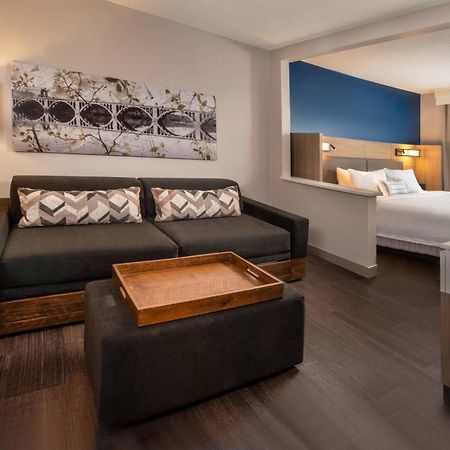 Springhill Suites Herndon Reston Exterior photo